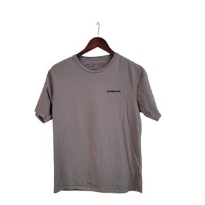 Patagonia Women's Gray Graphic Logo T-Shirt Size Medium Double Sided